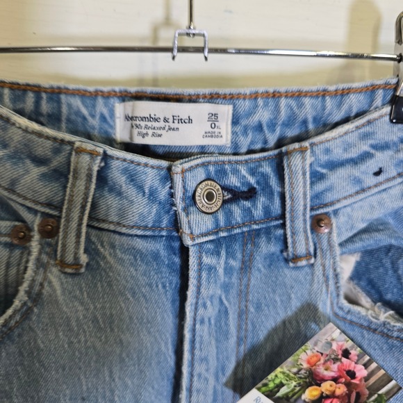 Upcycled Abercrombie womens jeans lace doilies appliques‎ raw hem 25/0 - Picture 2 of 11